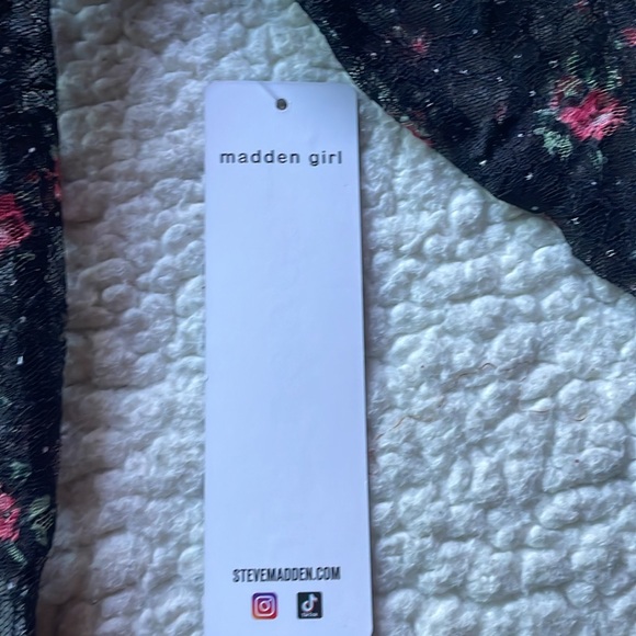 Madden Girl Lace Top Junior’s Medium - Picture 8 of 9